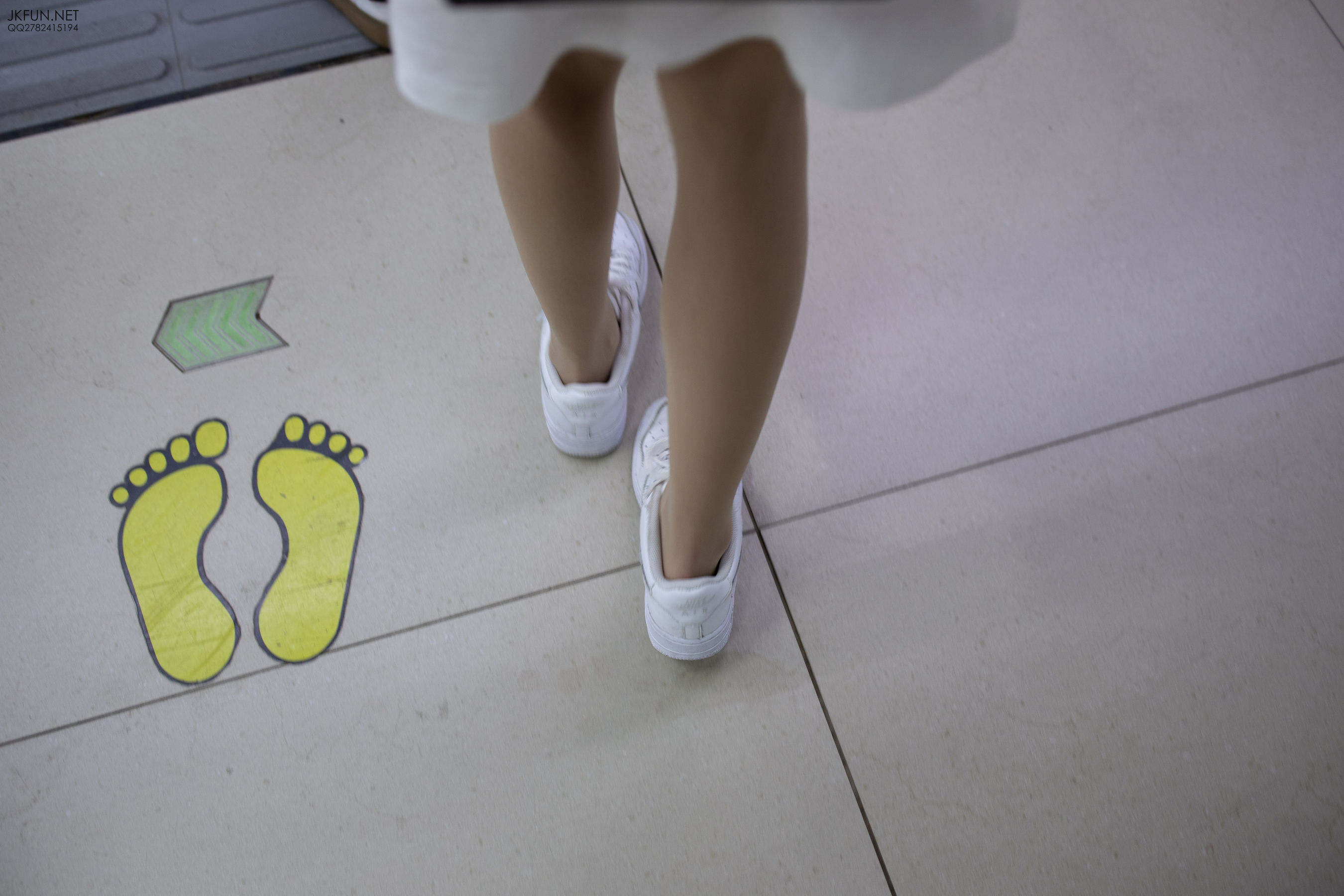 [森萝财团] JKFUN-012 10D肉丝运动鞋桌下-喵次元